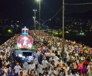 Romaria dos Homens reúne mais de 1 milhão de fiéis na Festa da Penha romaria dos homens