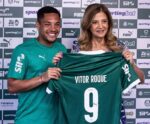 Vitor Roque faz um mês no Palmeiras e recebe críticas
