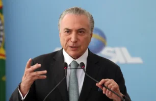 Temer diz que Bolsonaro pode entrar em articulação para 2026