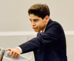 Quando a fé vira espetáculo e o púlpito se transforma em palco