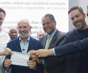 Hartung se filia ao PSD e movimenta bastidores da política capixaba