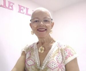 Mãe, o diagnóstico não te define: você é mais que o câncer! A fofo mostra paciente oncológica- Elisete Pires