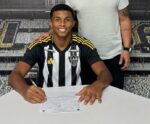Jogador de Cachoeiro assina contrato milionário com Atlético-MG