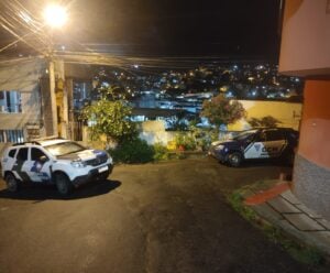 Sucesso! GCM e PM recuperam veículo roubado em Cachoeiro Viatutas da GCM e PM em Cachoeiro