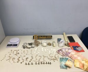 Casal é preso com drogas e munições durante operação da PC em Guaçuí pc guaçuí