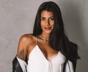 Mariana Coelho abre novo ciclo da carreira com faixa ‘Bem Bem’