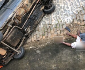 VÍDEO | Motorista fica ferido após carro capotar em Castelo acidente castelo
