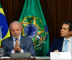 Hugo Motta reage: “Brasil precisa de menos imposto e desperdício”