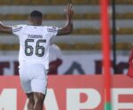 Botafogo marca no fim, vence o Carabobo e respira na Libertadores