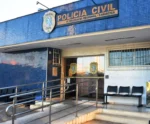 Mãe é presa após bater a cabeça do filho contra janela em Cariacica