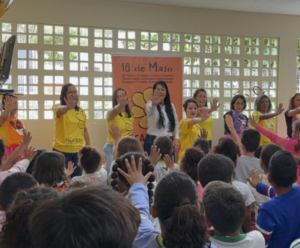Creas de Cariacica promove ação educativa no maio laranja em escolas