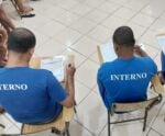 Internos participam de bingo educativo da Língua Inglesa