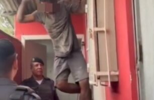 ladrao preso no telhado