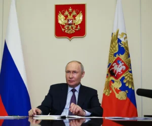 Rússia acusa Zelensky e mantém desfile do Dia da Vitória em Moscou