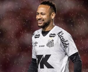 Saiba onde assistir Vitória x Santos ao vivo pelo Brasileirão Vitória x Santos onde assistir
