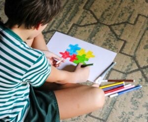 A epidemia digital de desinformação sobre o Autismo