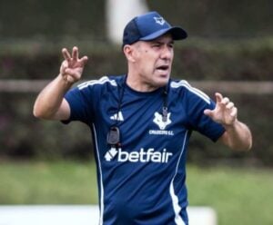Vitória x Cruzeiro: onde assistir ao vivo, horário e escalações Onde assistir Vitória x Cruzeiro pelo Brasileirão
