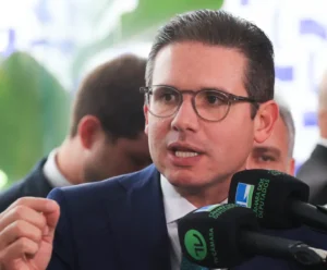 Câmara vai cassar mandato de Carla Zambelli após decisão do STF