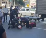 VÍDEO| Motociclista fica ferida após colidir com caminhão em Cachoeiro