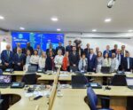 Câmara aprova emenda que garante acúmulo de cargos a pedagogos