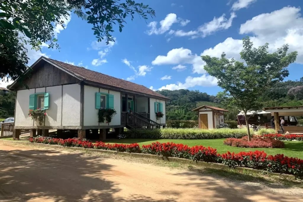 Quadrado de São Paulinho, Pedra Azul
