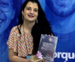 Livro leva poetisa celinense à Bienal; escritora prepara obra autoral