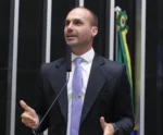Câmara: PT pede suspensão do mandato de Eduardo Bolsonaro