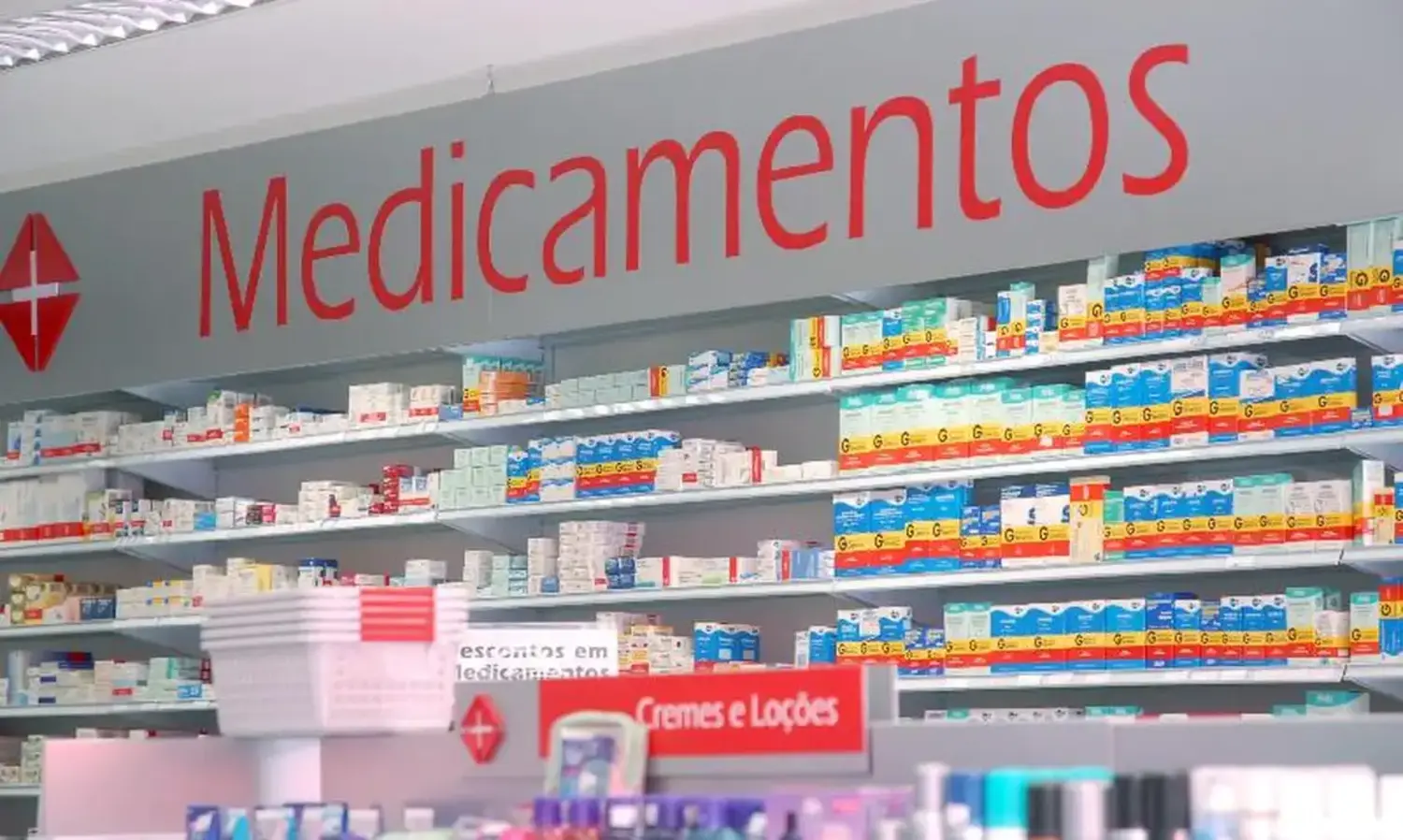 Imagem ilustra farmácias em cachoeiro