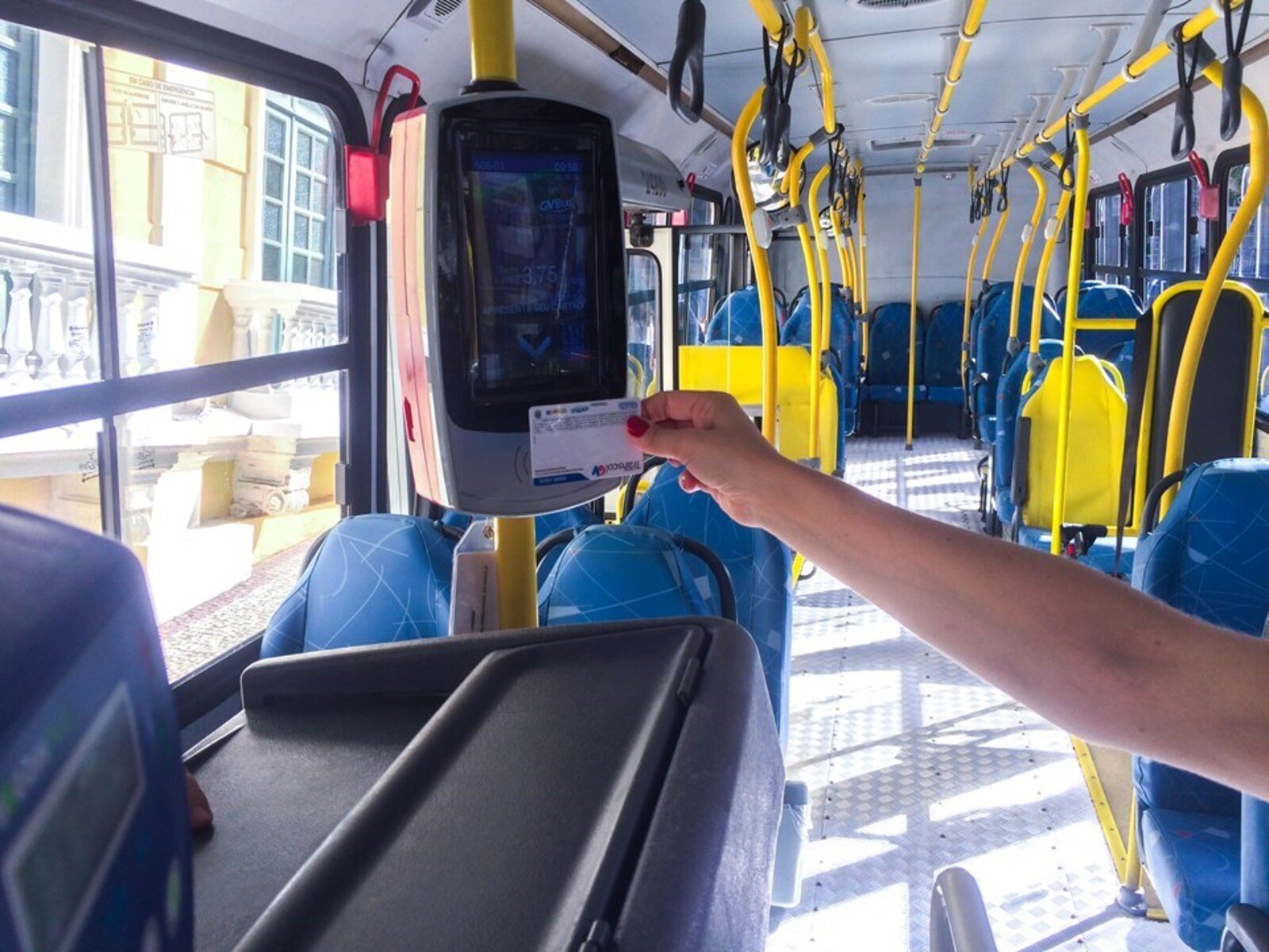 Imagem ilustra linhas de ônibus na serra