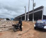 Cachoeiro: GCM encontra moto abandonada no Parque de Exposições