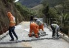 Alfredo Chaves: estrada de acesso à rampa de voo livre recebe pavimentação
