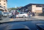 AGORA! Acidente envolvendo moto e carro causa transtornos na Aristides Campos