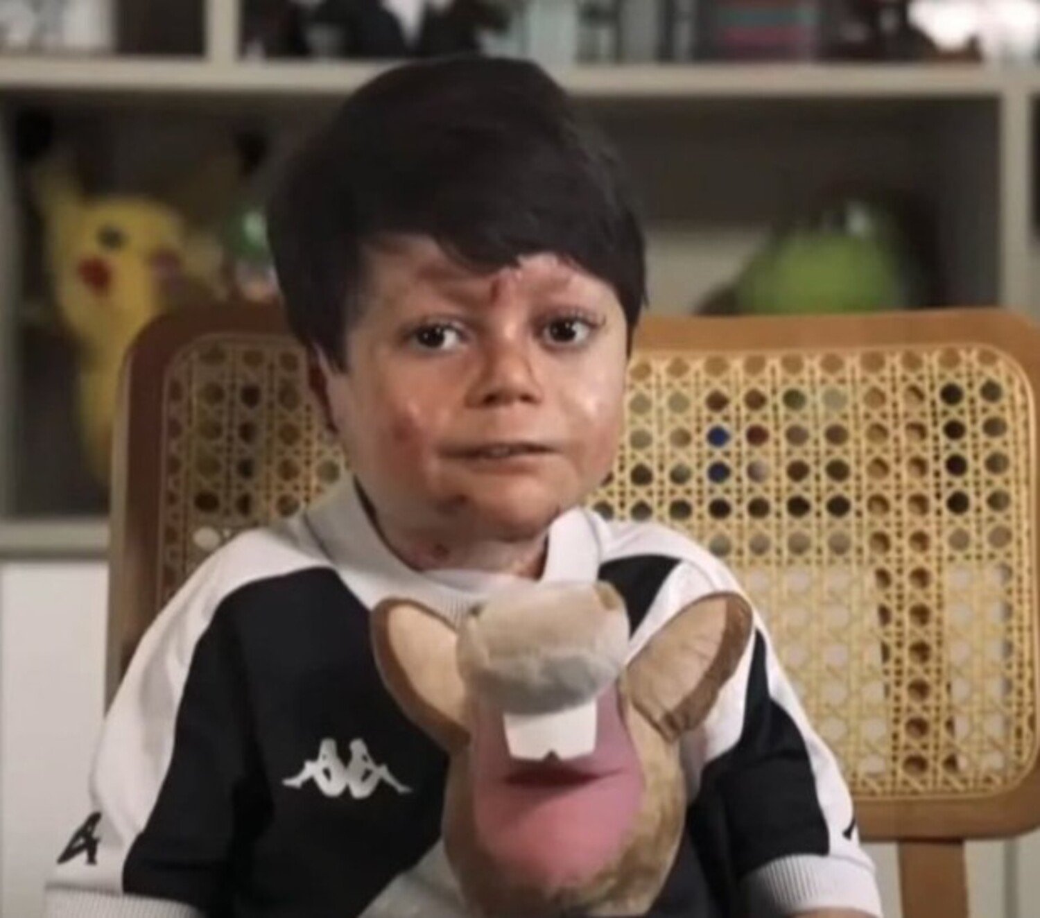 A ftyo mostra Gui, o menino que transformou sua luta contra doença rara em livro