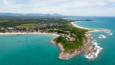 Do mar calmo às falésias: descubra a diversidade das praias do Espírito Santo