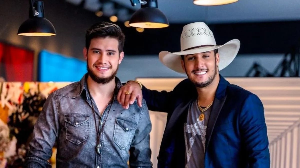 a dupla Bruno e Barreto se apresenta em Marataízes