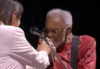 Confira como foi o encontro de Gilberto Gil com Roberto Carlos em show de despedida