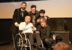 Mauricio de Sousa aparece de cadeira de rodas em pré-estreia de cinebiografia