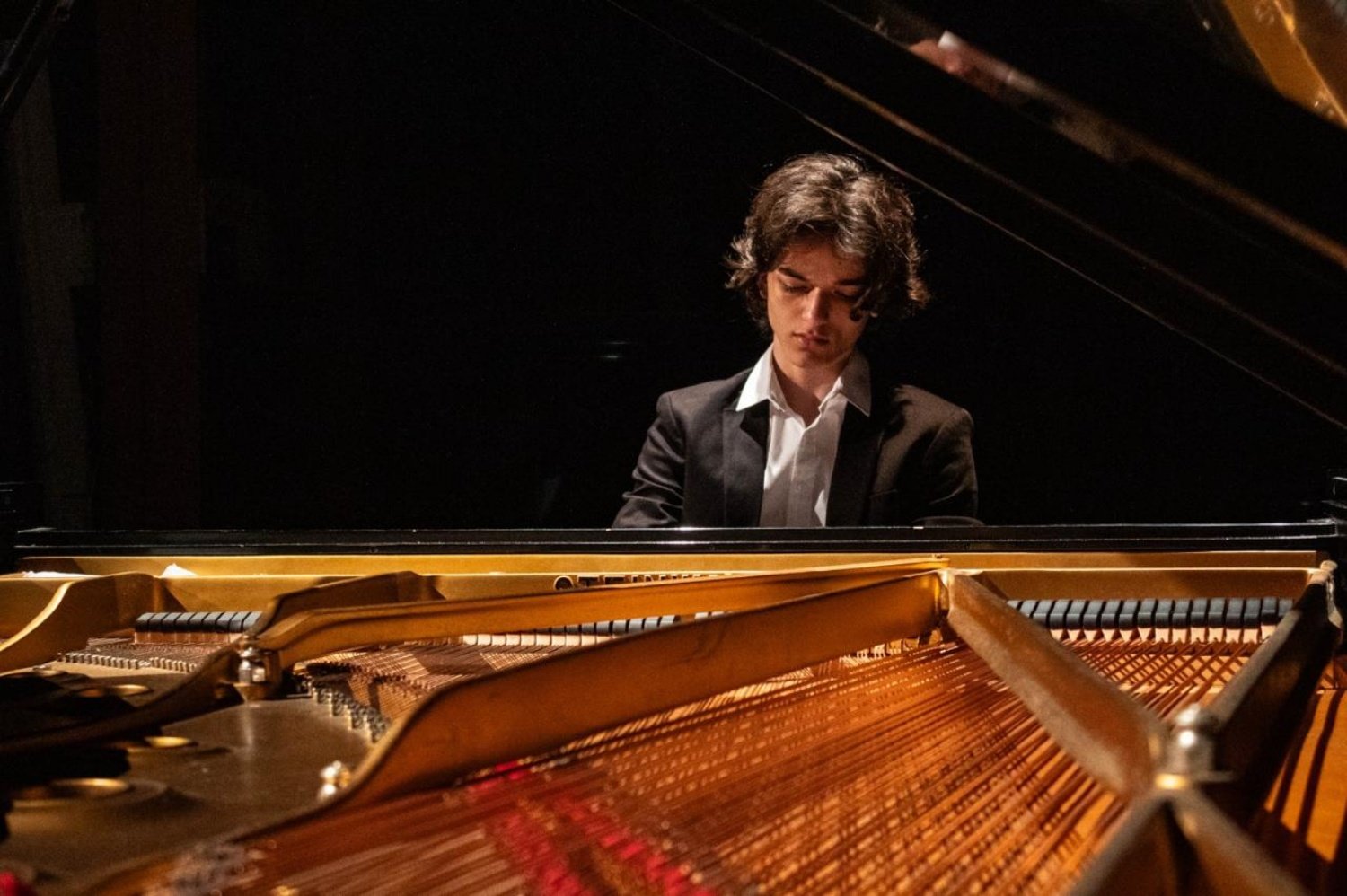 jovem pianista capixaba fames