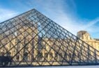 Louvre é roubado à luz do dia