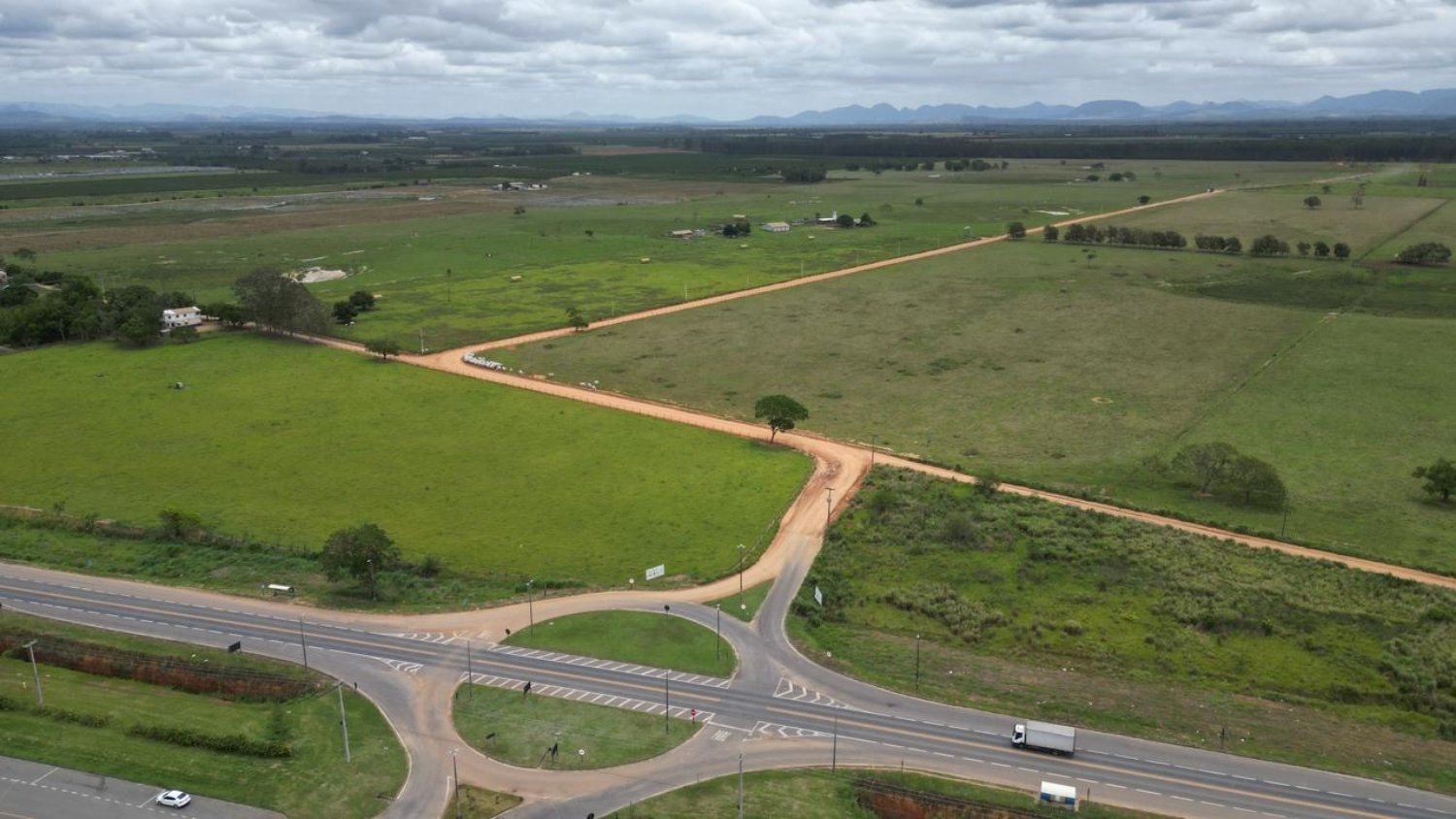 pavimentação da ES-442 entre Linhares e Colatina