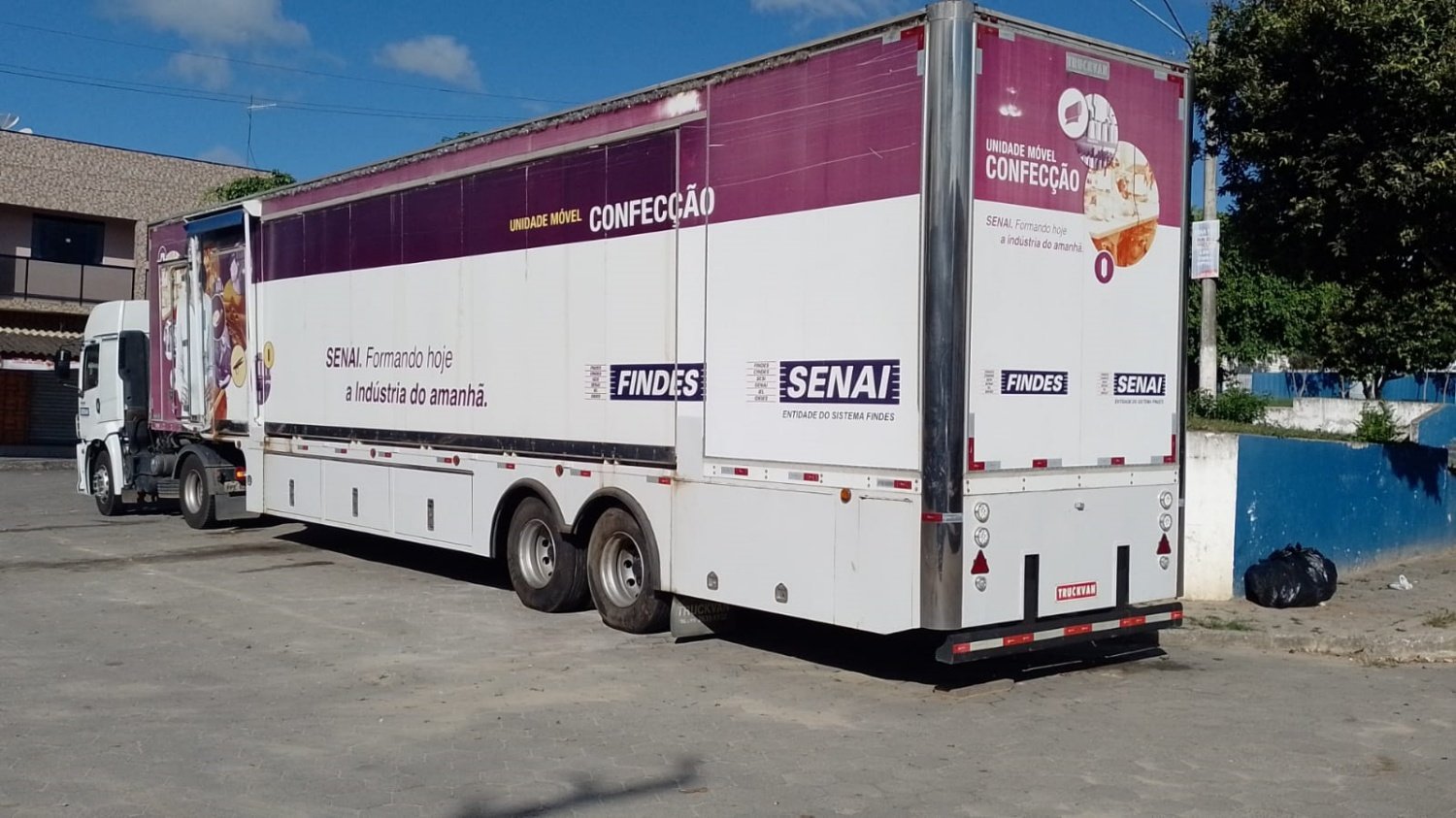 Carretas do SENAI FINDES