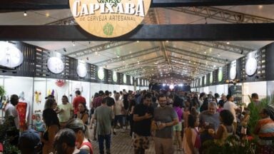 Cerveja artesanal, música ao vivo e gastronomia em evento gratuito no ES