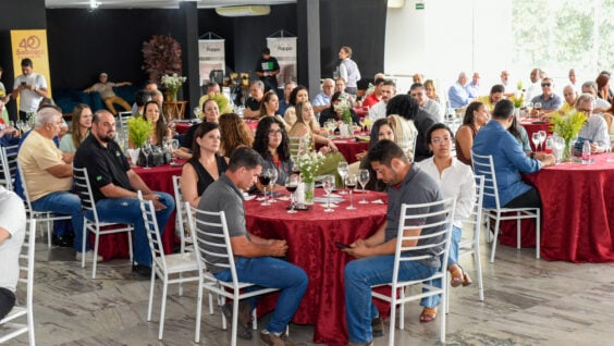 Último Encontro de Empresários de Cachoeiro em 2025 promove networking e solidariedade