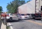 Atílio Vivácqua: acidente grave entre carros e caminhão bloqueia BR-101
