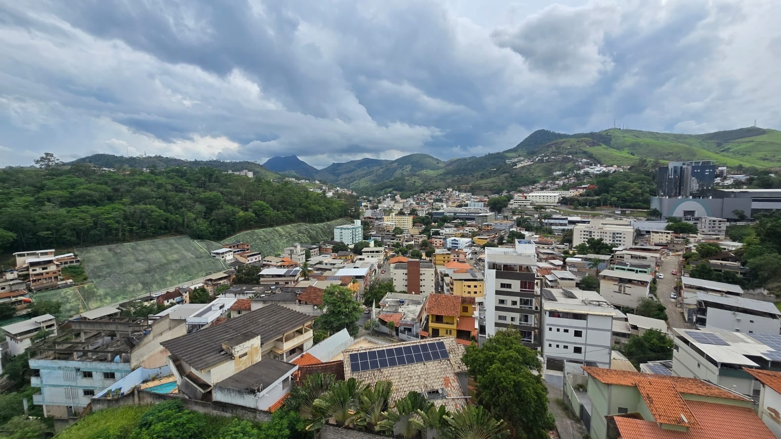 Imagem retrata a cidade de Cachoeiro de Itapemirim