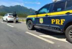 PRF recupera carro roubado em Serra durante fiscalização