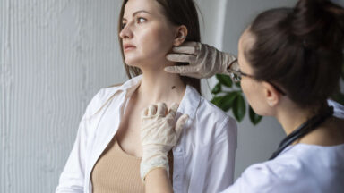 Vacina contra melanoma reduz risco de morte em quase 50%