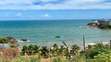 Do Pau Grande ao Além: 10 praias do Espírito Santo que chamam atenção pelo nome