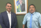 Flávio Bolsonaro e Magno Malta discutem eleições e pautas para o ES