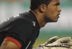 Goleiro Bruno acerta com time que tem quatro jogadores investigados por estupro